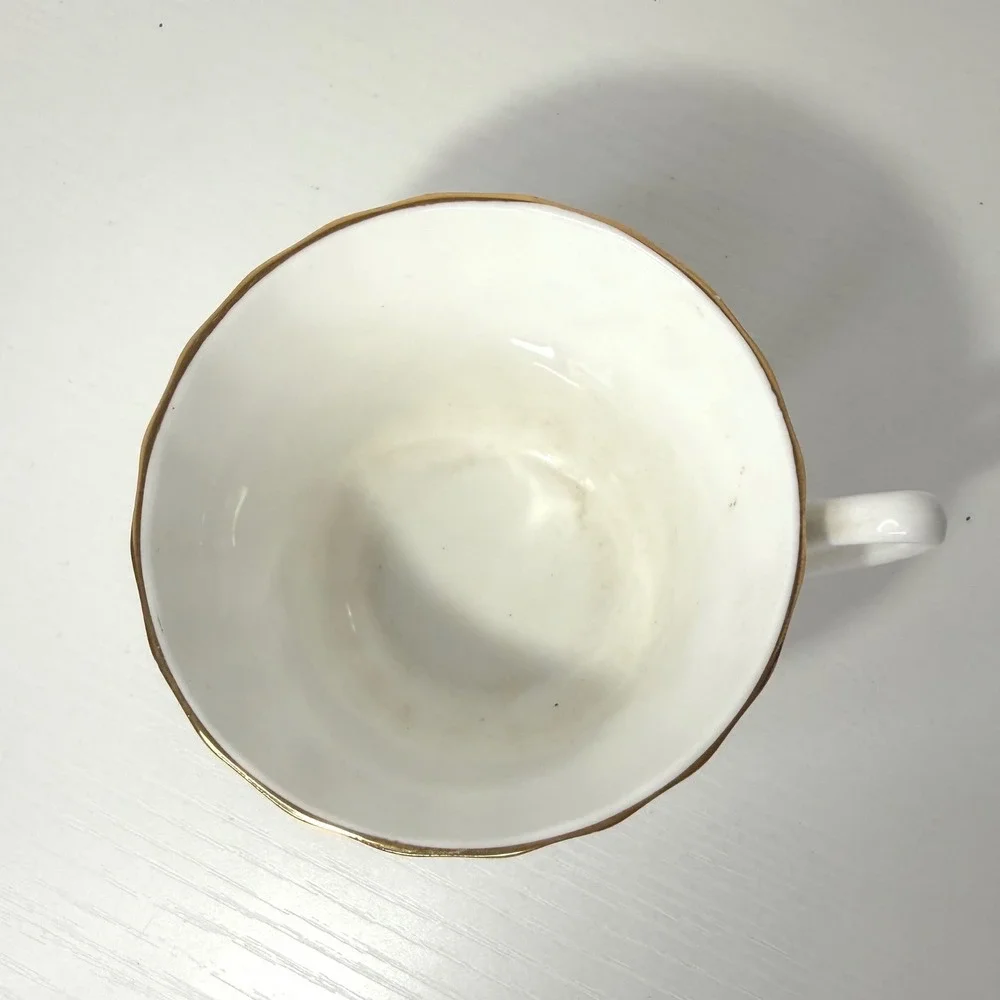 Royal Kendall‎ Bone China Teacup Purple Floral Design Gold Rim Made England